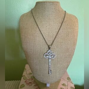 Elegant Silver Key Pendant Necklace